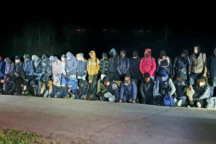 Bakondi: a migráció továbbra is kihívást jelent