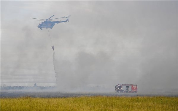 Több száz hektáron ég a Hortobágyi Nemzeti Park