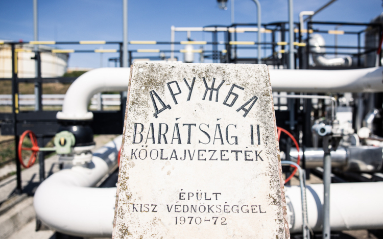 Zelenszkij: Ukrajna tavasszal befejezi a Barátság kőolajvezeték javítását