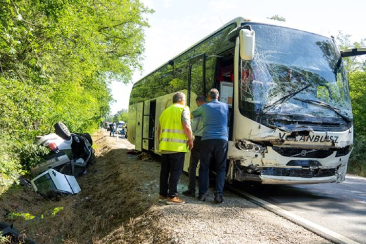 Meghalt két ember egy balesetben az 54-es főúton Bócsánál