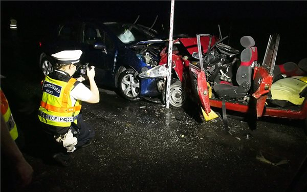 Egy ember meghalt két autó ütközésekor az 52-es úton