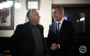 Orbán Viktor Csehországba utazott